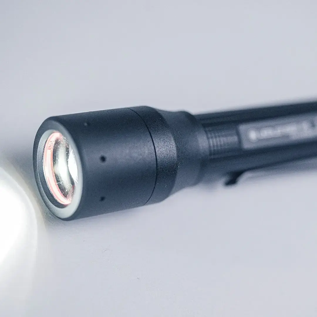 Ручной фонарь Ledlenser P5 Photo 5
