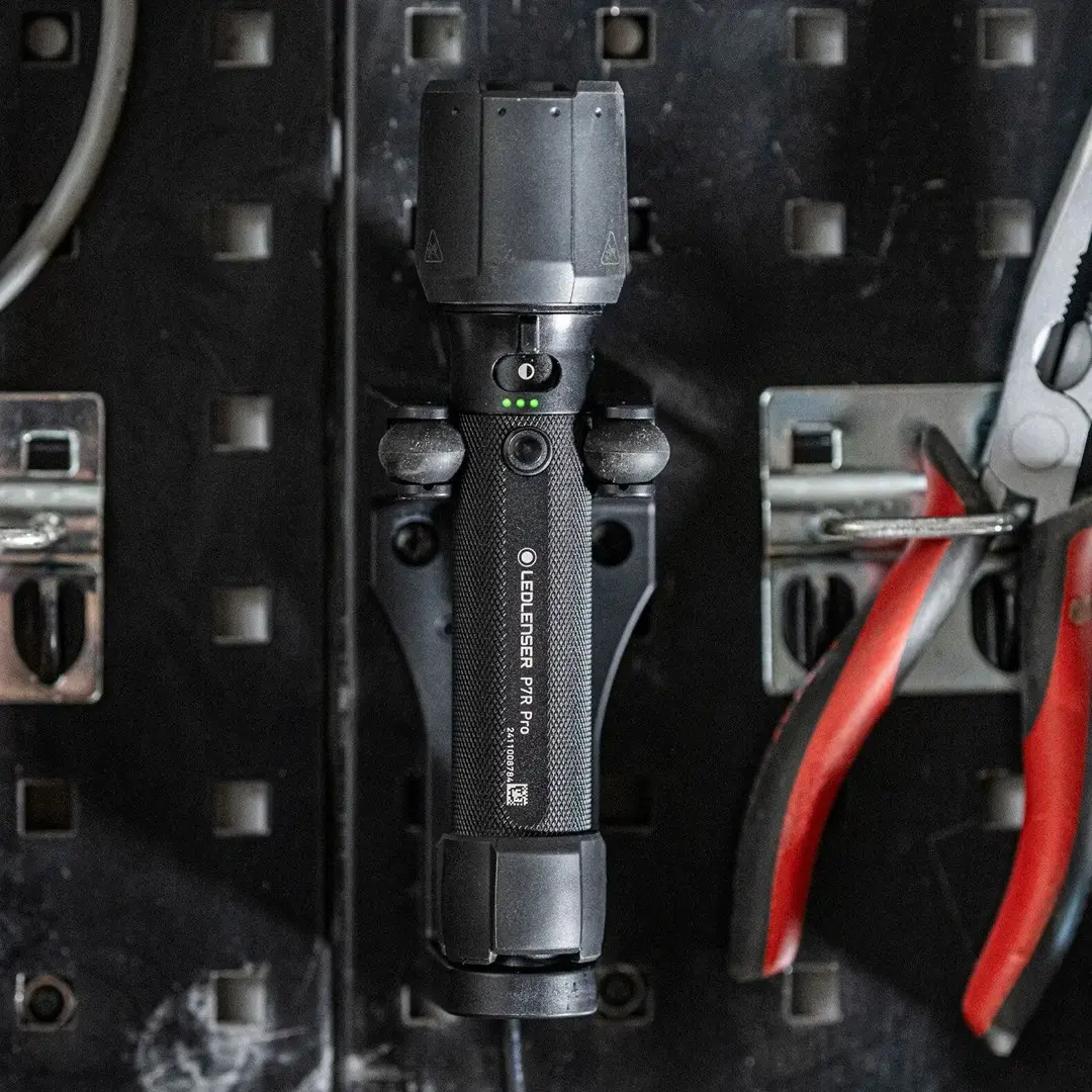 Led Lenser P7R Pro ручной фонарь Photo 4