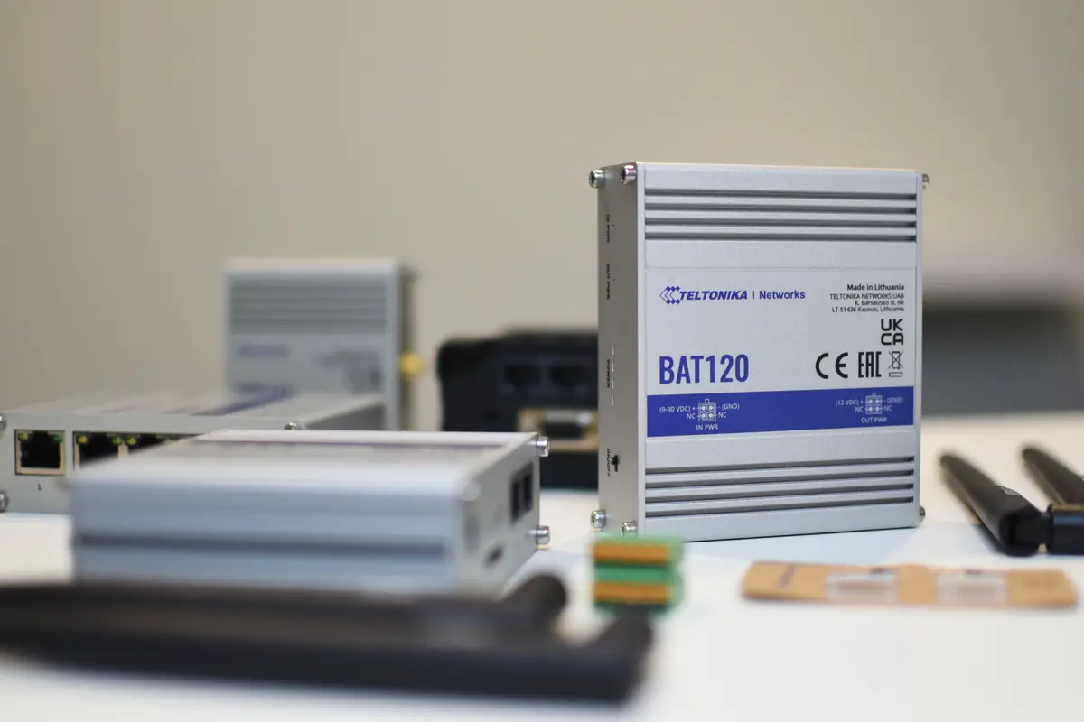 Источник бесперебойного питания UPS Teltonika BAT120 Photo 12