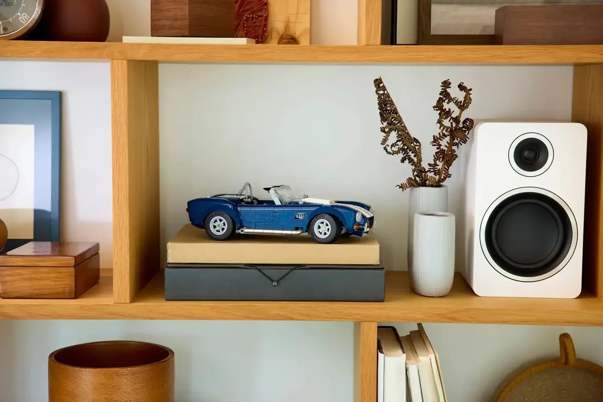 LEGO Icons Shelby Cobra 427 SC modelis 10357 Photo 7