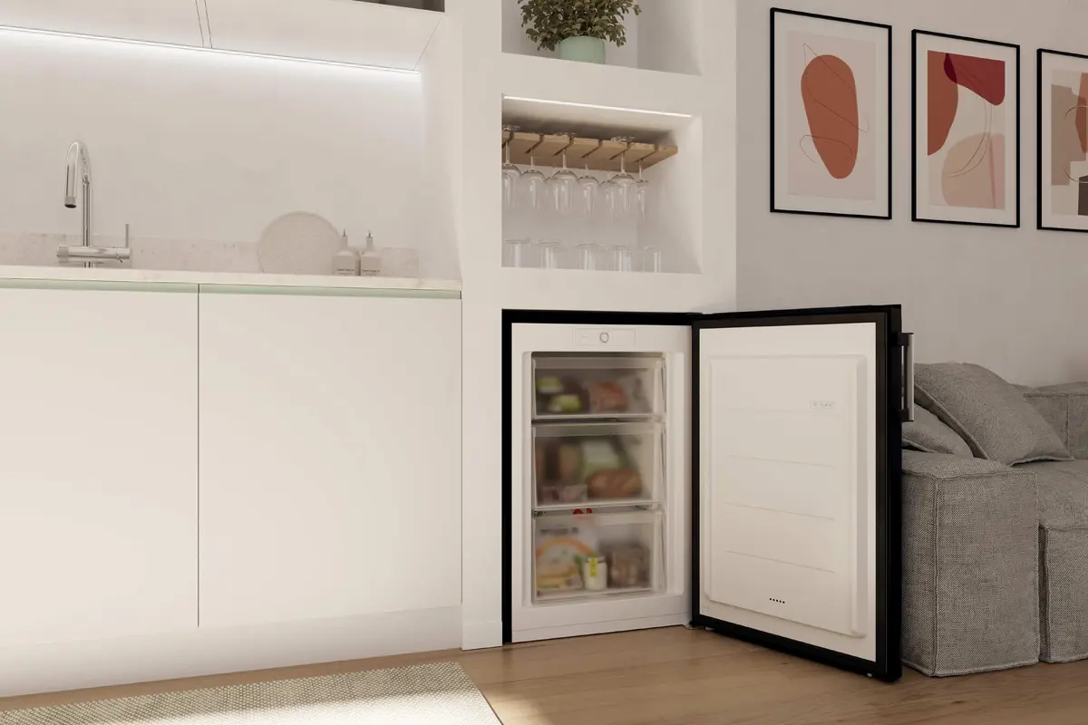 Candy CNUQ2L58EBH Upright Freezer Photo 6