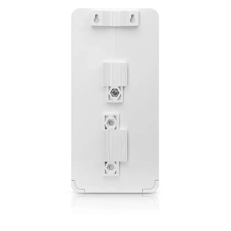 Ubiquiti NanoSwitch Gigabit Ethernet Photo 5