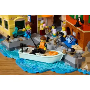 Building kit LEGO Ideas 21359 Italian Riviera, 3251 pieces, 10 minifigures, for 18+
