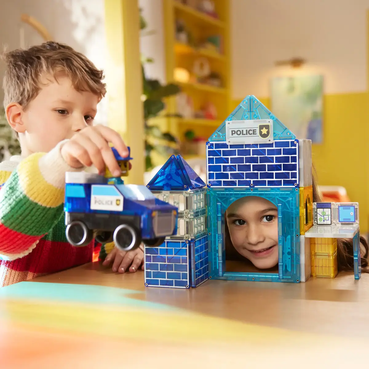 Magna Tiles магнитный набор Полицейский участок — 35 шт Photo 2