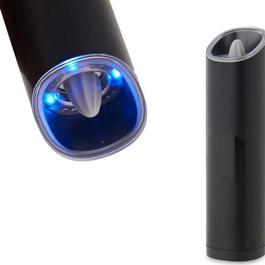 Salt & Pepper Shakers & Spice Containers