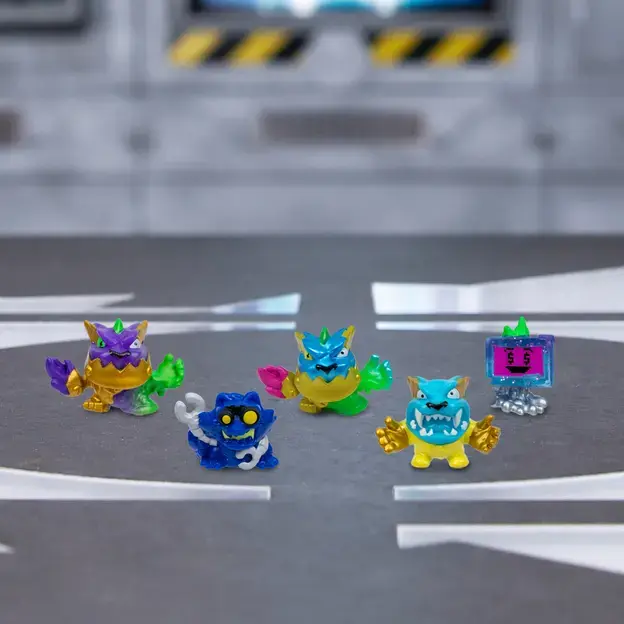 Moose Toys MrBeast Lab Swarms S2 Lab 5 Pack Photo 4