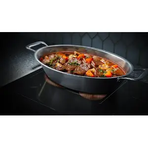 Fits oval dishes