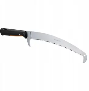 Dārza zāģis Fiskars QuikFit 56 cm — 56 cm asmens zaru griešanai un zāģēšanai