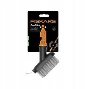 Outdoor brush Fiskars QuikFit 18.5 cm head — replacement brush head for QuikFit system
