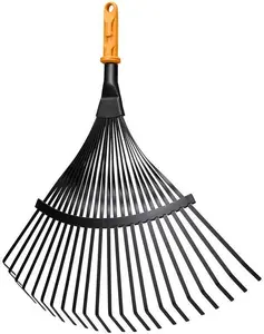 Leaf rake Fiskars QuikFit with 20 teeth, 43 cm working width