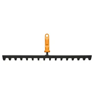 Garden rake Fiskars QuikFit with 16 metal teeth, 40 cm working width