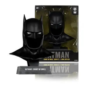 Collectible figure McFarlane Toys 17938 Court of Owls 178 mm