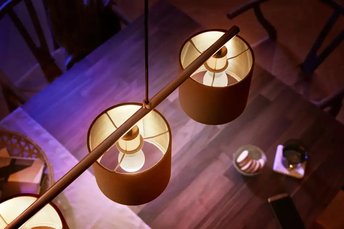 Viedā spuldze Philips Hue White Lustre E14 Photo 3