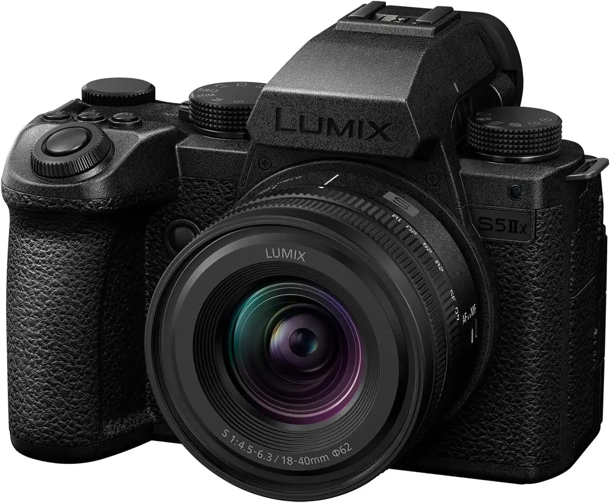 Panasonic Lumix DC-S5 IIX mirrorless camera 24 MP Photo 2