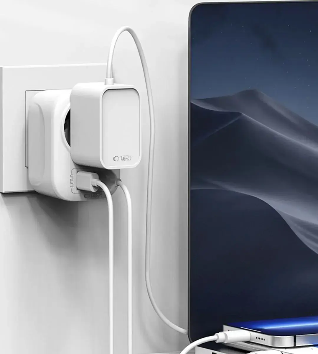 Tech-Protect TA100 travel adapter US to EU Photo 7