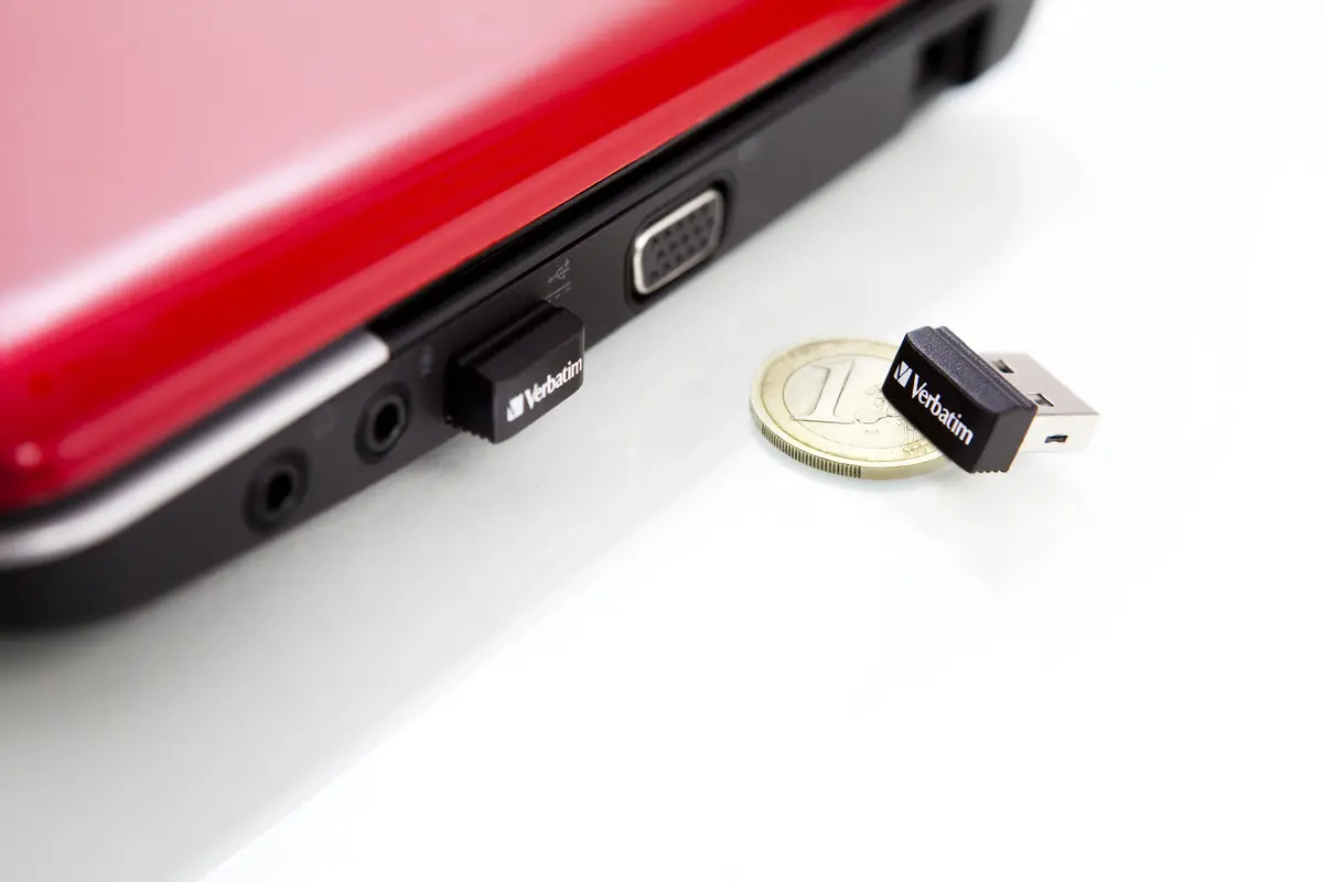 USB флеш-накопитель ic intracom Verbatim Store 'n' Stay NANO 32 ГБ Photo 6