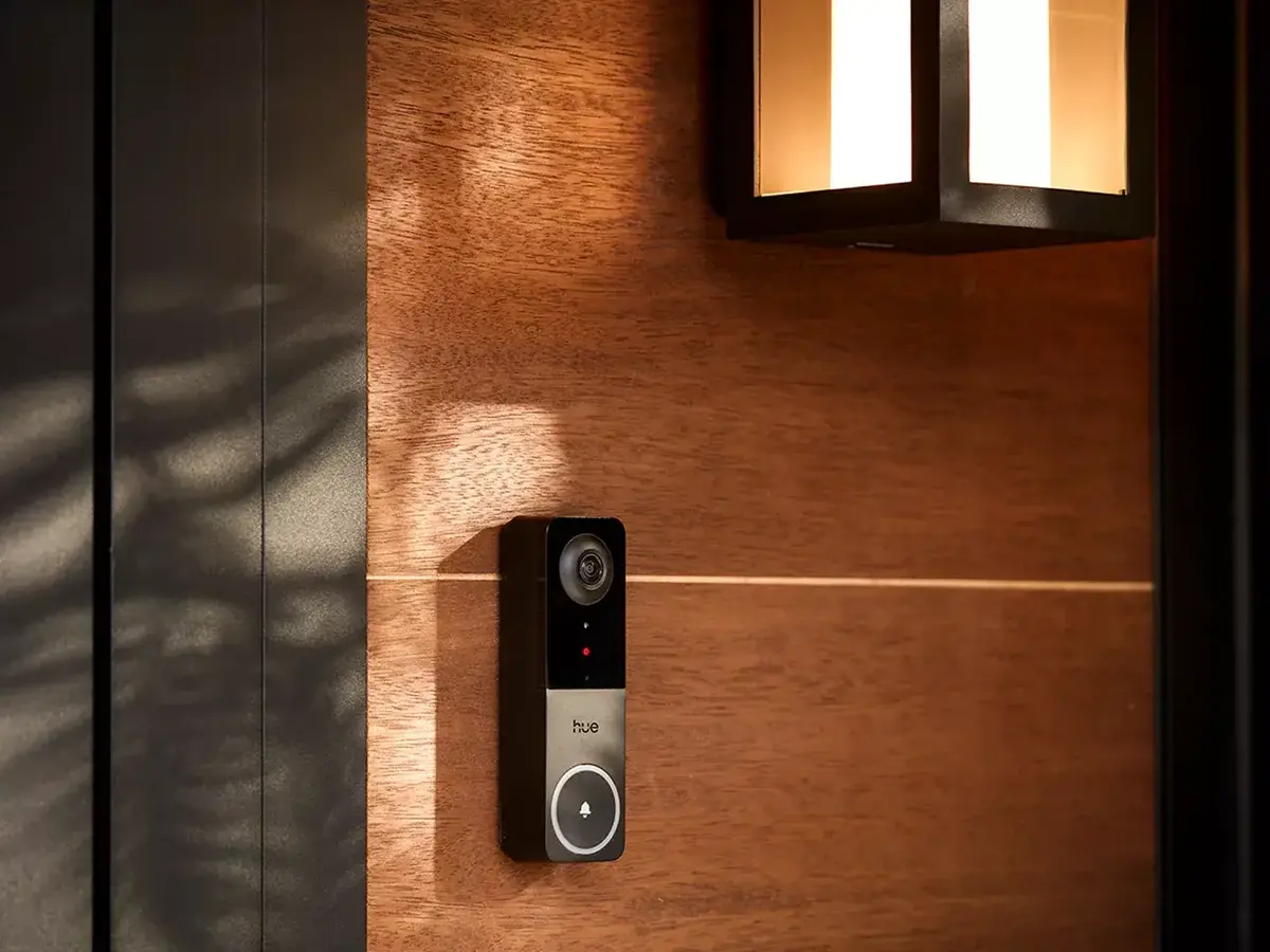 Philips Hue Secure Set — wired doorbell camera and chime Photo 6