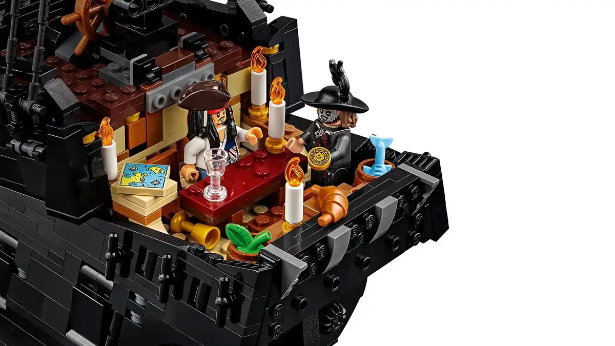 LEGO Icons Captain Jack Sparrow’s Pirate Ship 10365 Photo 7
