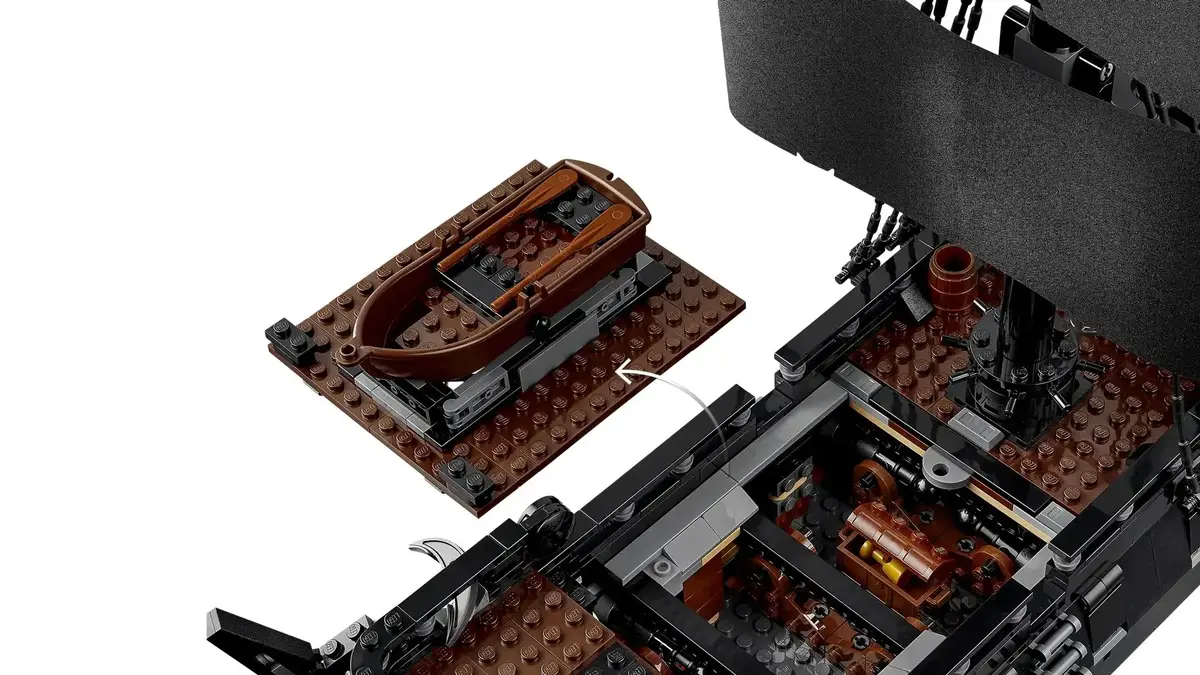 LEGO Icons Captain Jack Sparrow’s Pirate Ship 10365 Photo 13