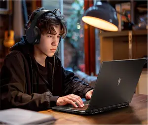 Laptop Acer Nitro V17 AI ANV17-41-R8JV 17.3" FHD, AMD Ryzen 7 260, NVIDIA RTX 5050, 16GB RAM, 1TB SSD, Windows 11