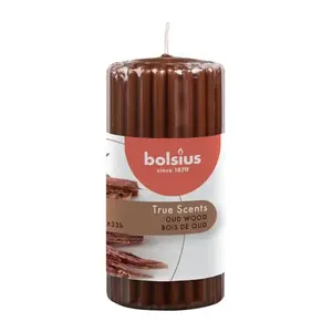 Aromātiskā cilindriskā svece bolsius True Scents Ø120×58 mm — oud wood aromāts