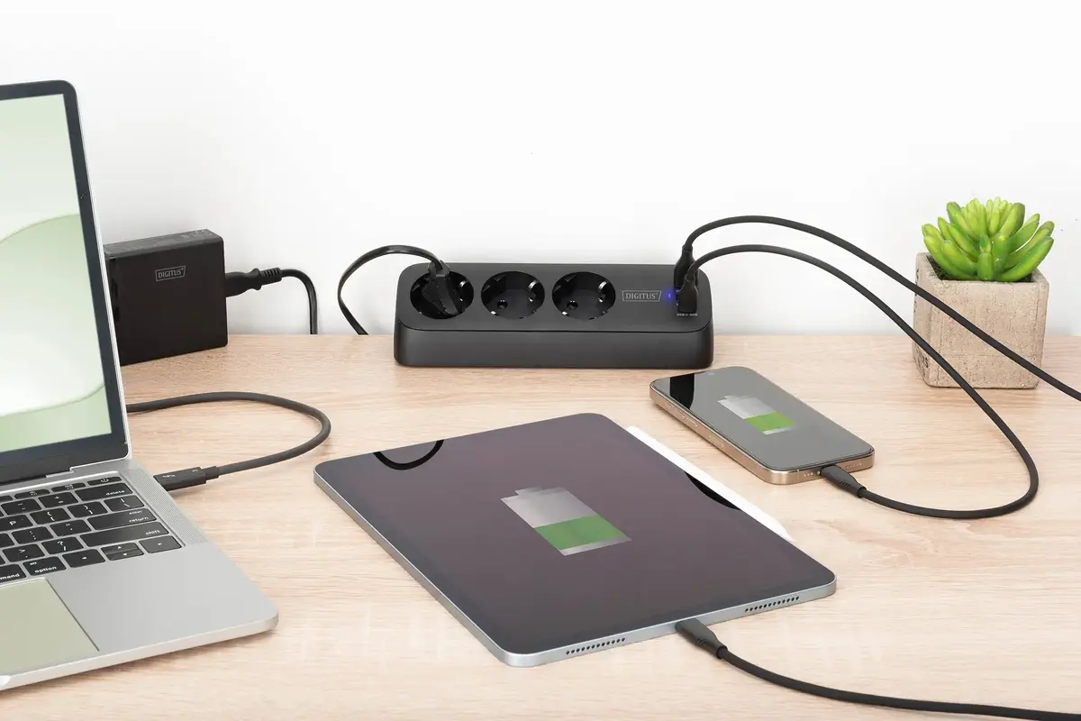 DIGITUS 3 vietu strāvas sadalītājs ar USB-A un USB-C Photo 2