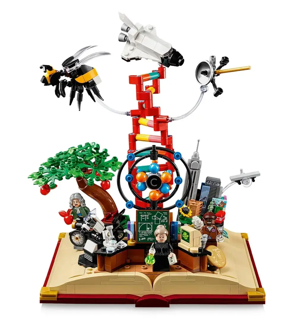 LEGO Ideas 21355 — Ewolucija precīzo priekšmetu Photo 8
