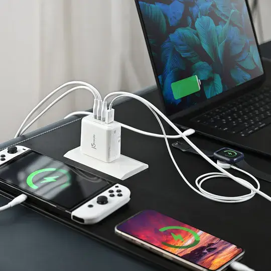 j5 create 70W GaN USB-C 4-portu lādētājs Photo 3