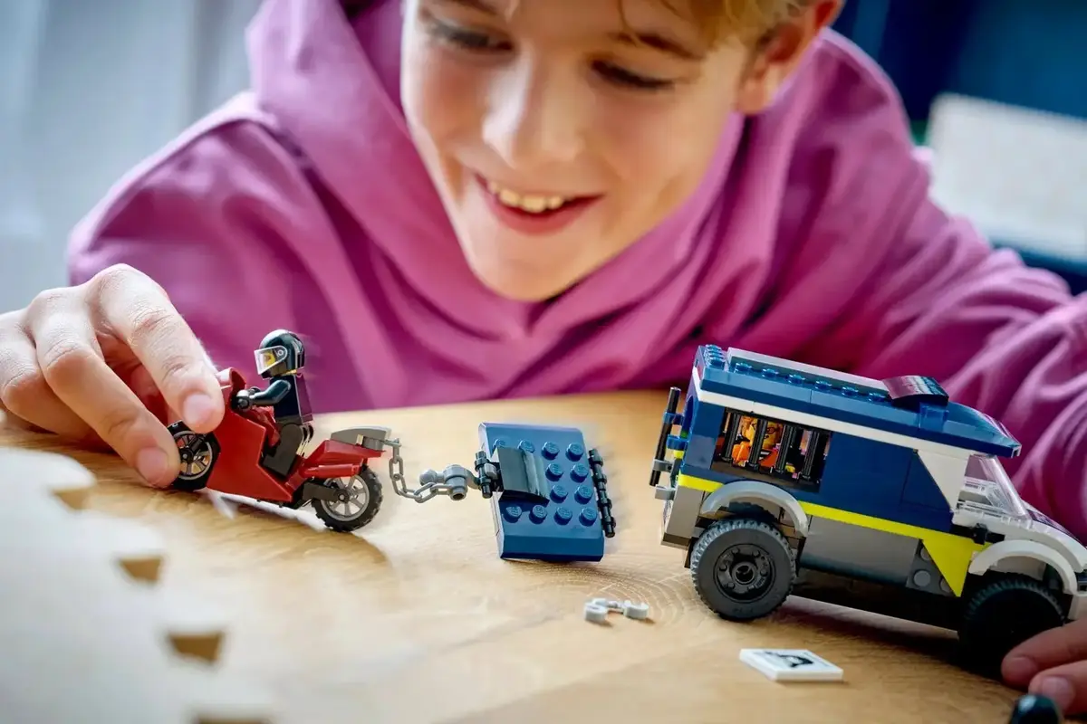 LEGO City Police 60479 Prizonieru pārvadāšanas furgons Photo 8