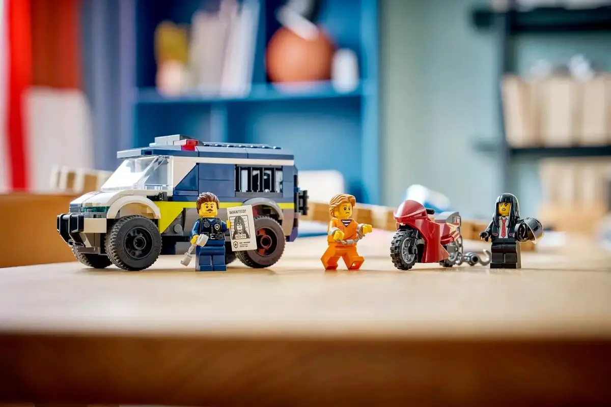 LEGO City Police 60479 Prizonieru pārvadāšanas furgons Photo 9