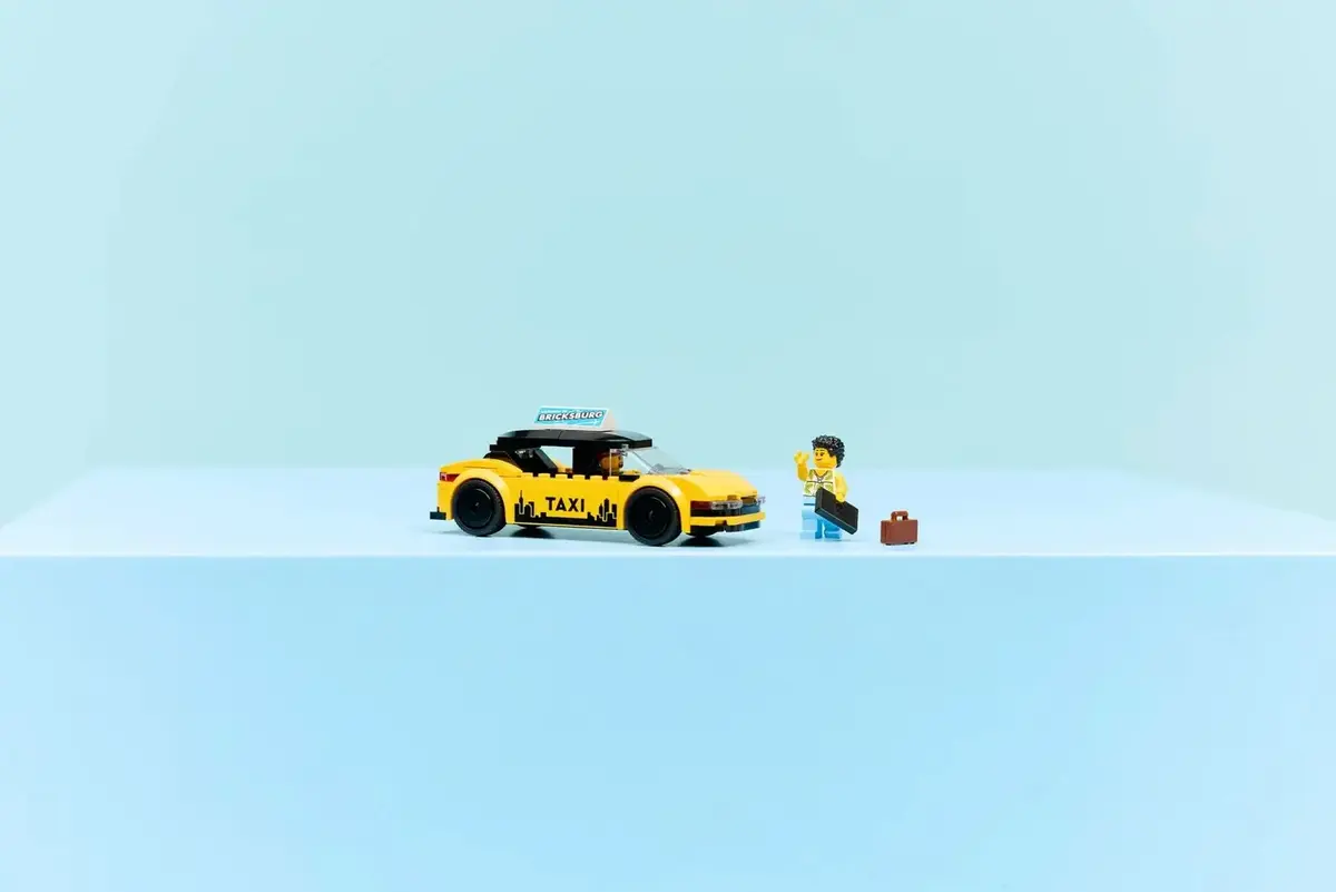LEGO City Great Vehicles Yellow Taxi 60487 set Photo 10