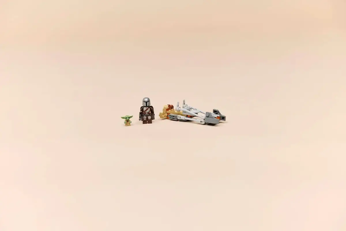 LEGO Star Wars 75436 Mandalorian & Grogu Speeder Bike Photo 10