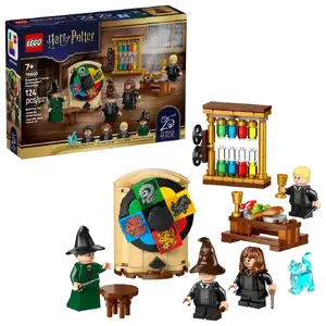 Конструктор LEGO Harry Potter Hogwarts Castle: Церемония распределения 124 детали, 4 минифигуры, 7+