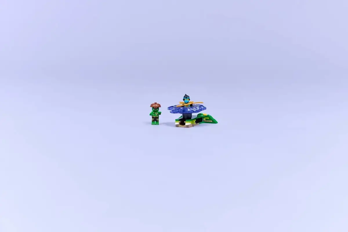 LEGO NINJAGO 71849 — Nya vs Elemental Monster spinner Photo 8