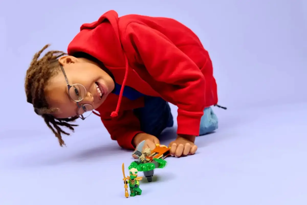 LEGO NINJAGO 71850 Lloyd vs Element Monster Spinner Photo 6