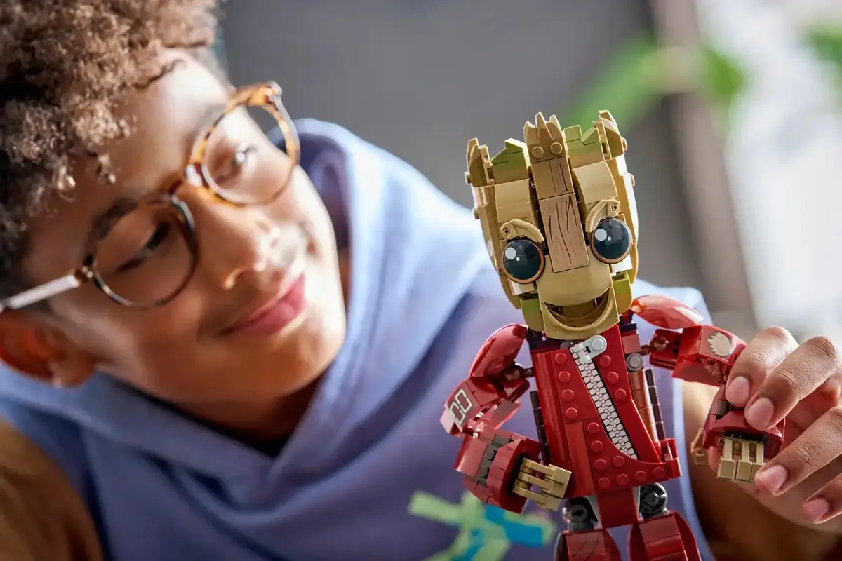 LEGO Super Heroes Marvel 76341 — Groot Ravager display Photo 4