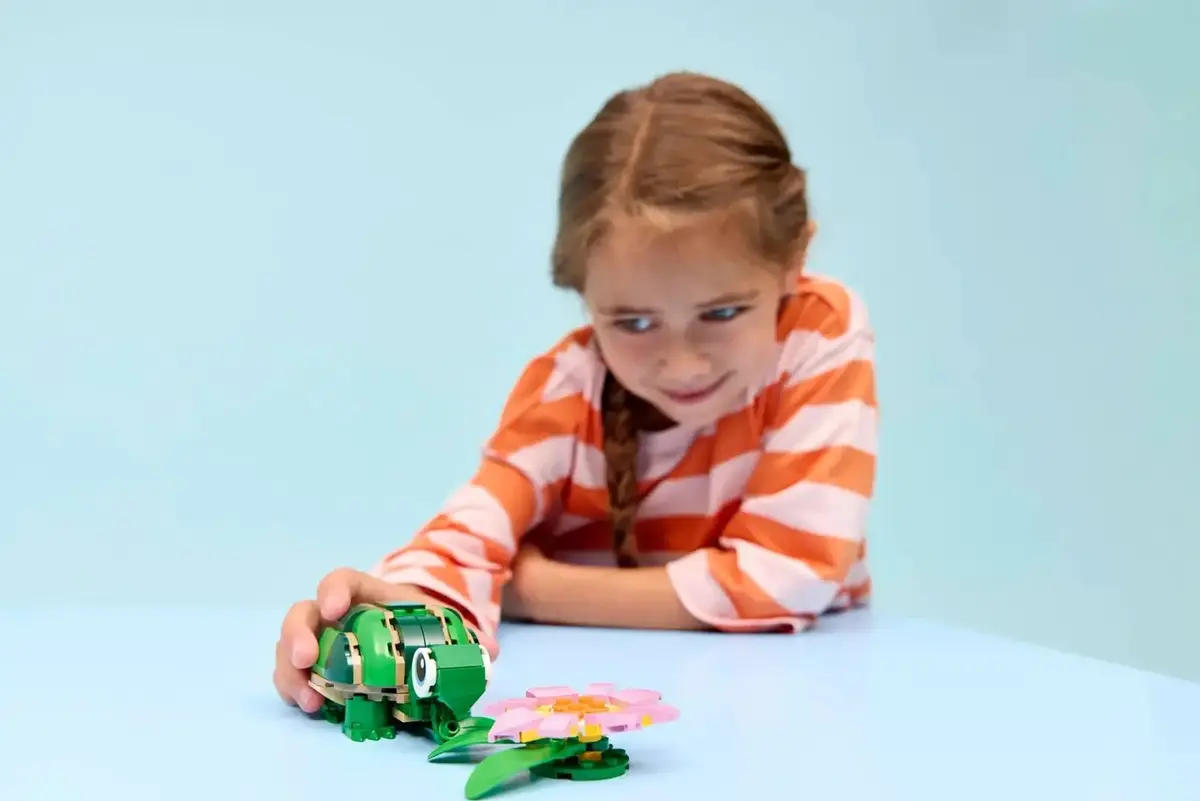 LEGO Creator 31377 toy set — 3in1 turtle & water lily Photo 8