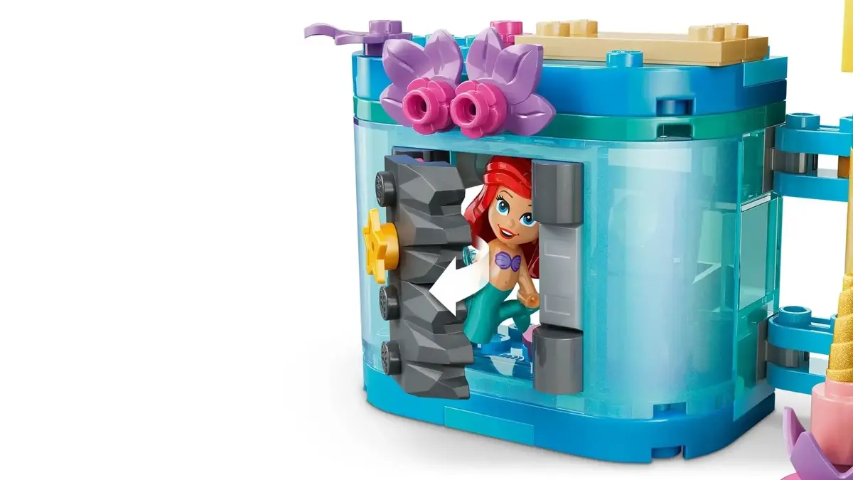 LEGO Disney Princess 43285 Ariel's Magical Palace Photo 6