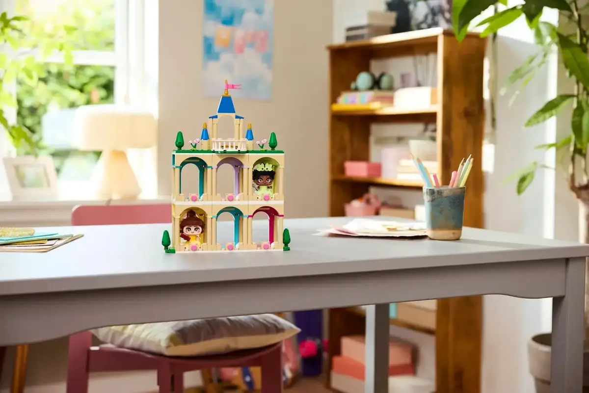 LEGO Disney Princess 43291 Belle & Tiana’s Castle Mini Model Photo 10