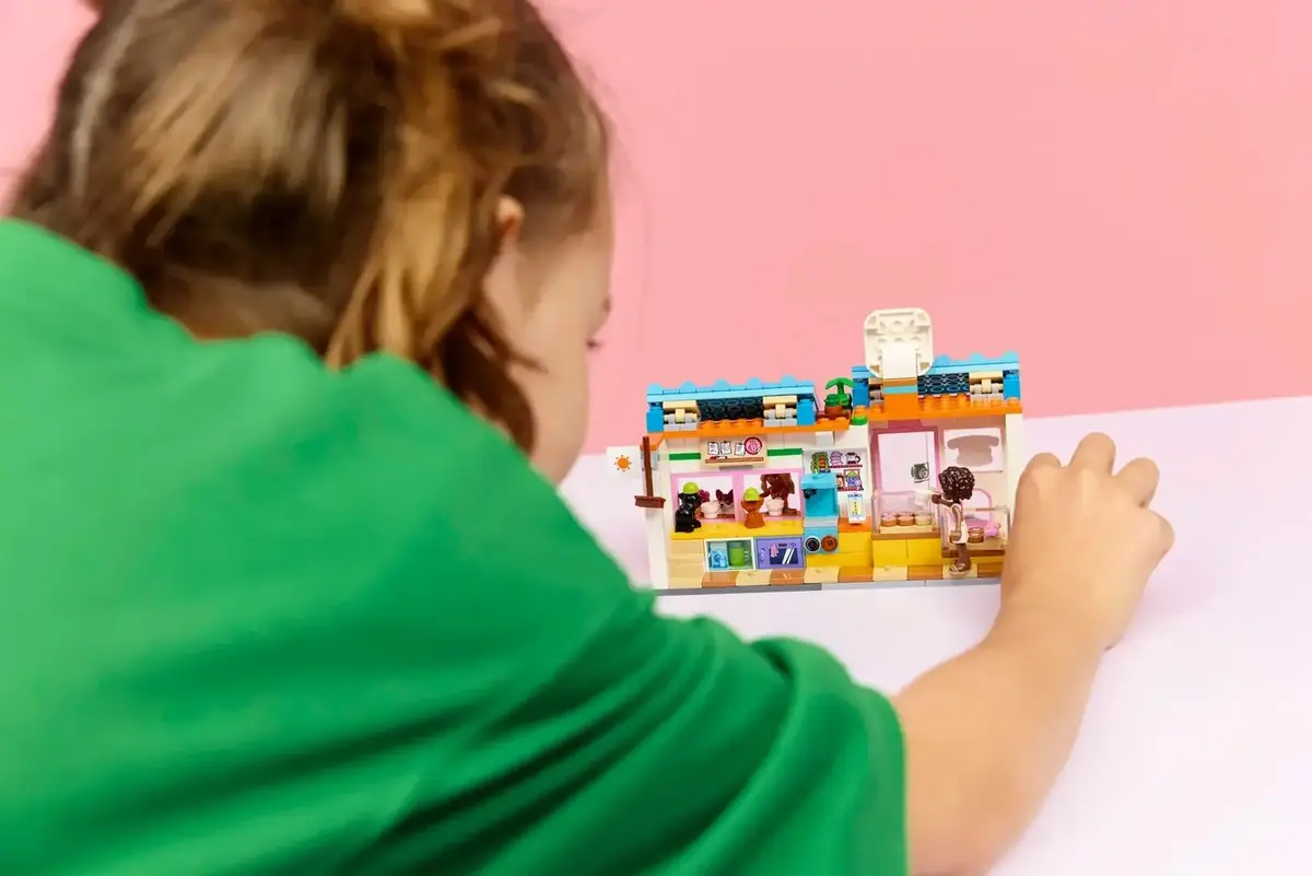LEGO Friends 42677 Suņu gardumu maiznīca Photo 8