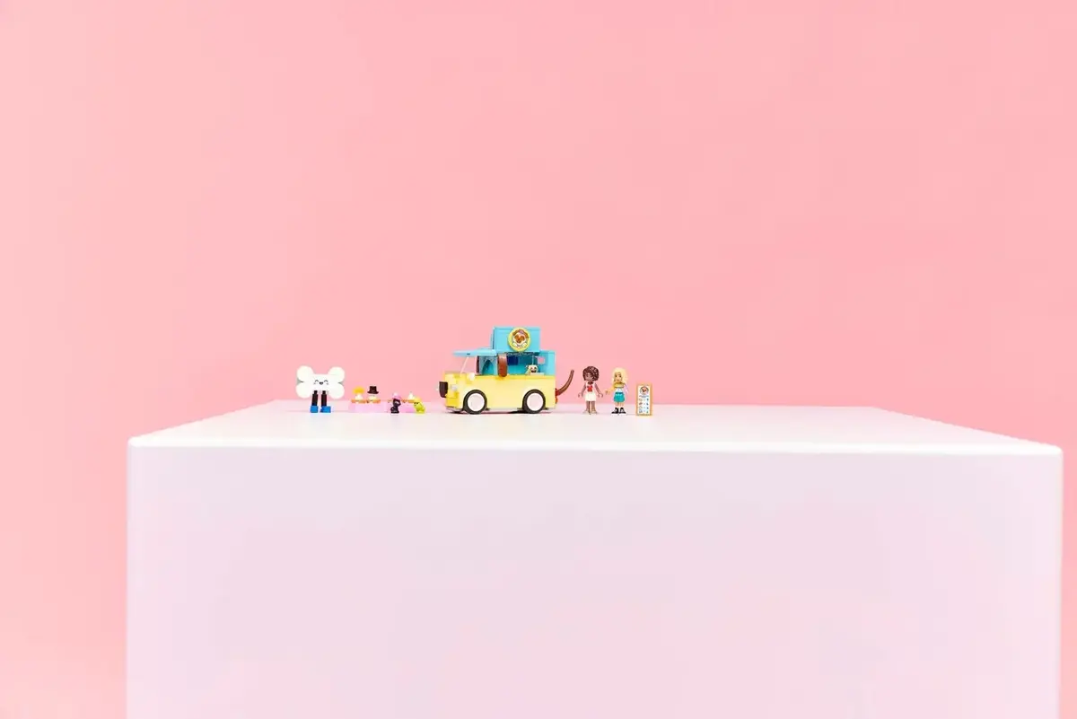 LEGO Friends фургон по уходу за питомцами 42678 Photo 11