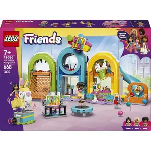 Playset LEGO Friends 42686 unusual playroom — building set, 668 pieces, 3 minifigures, age 7+