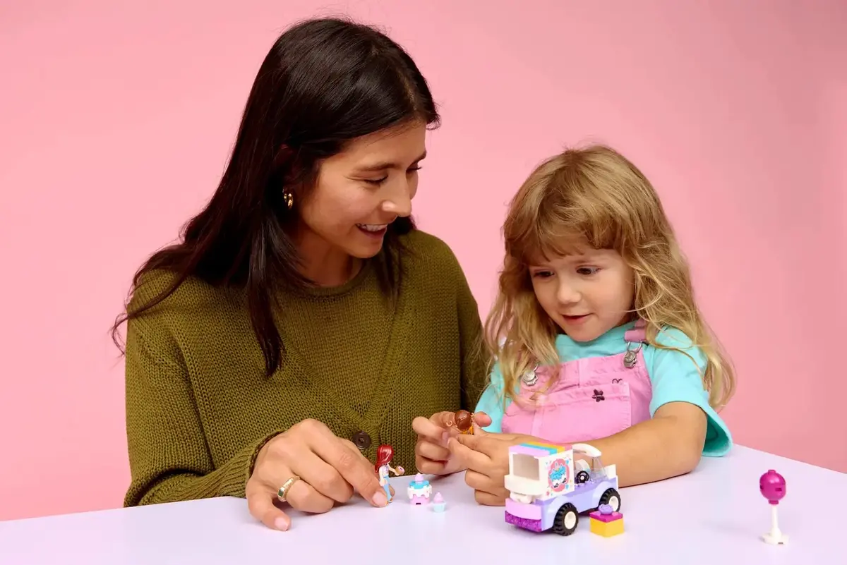 LEGO Friends набор 42675 Unicorn Cake Delivery Photo 12