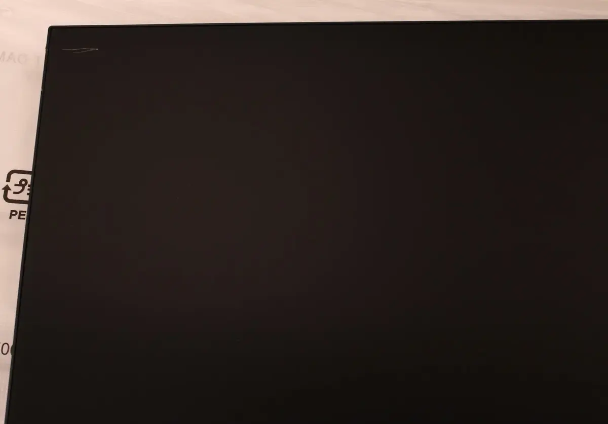 GIGABYTE G27Q2 EK 27" QHD 200Hz monitor Photo 4