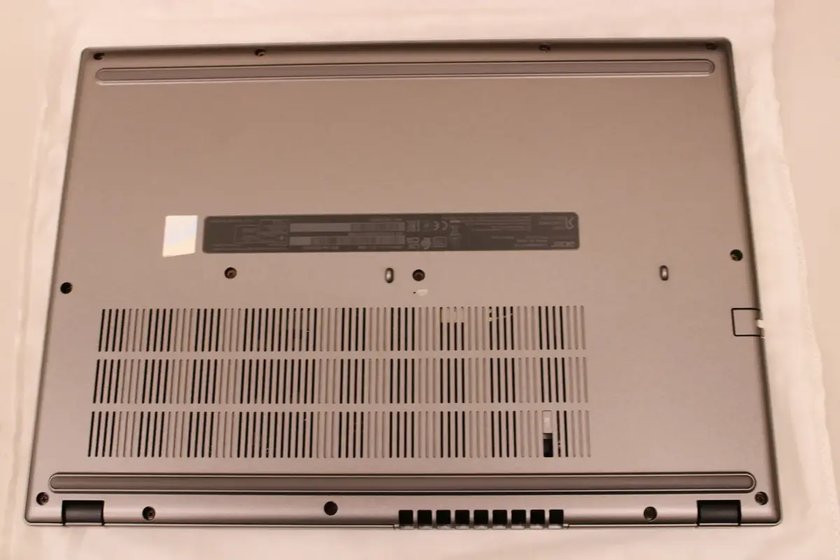Acer TravelMate TMP216-41-TCO 16" laptop Photo 5
