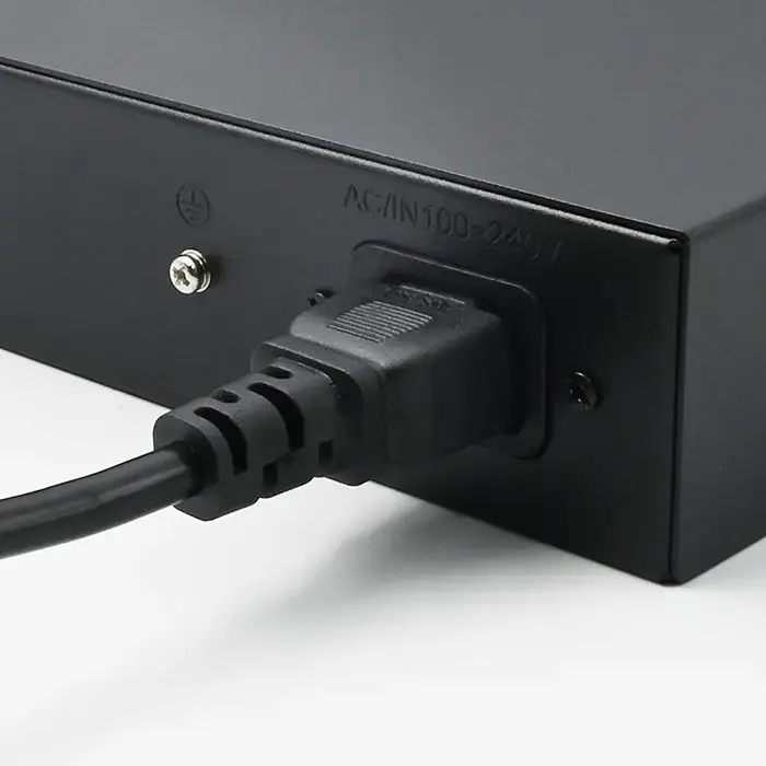 QOLTEC Gigabit Ethernet PoE switch 24xRJ45 2xSFP Photo 4