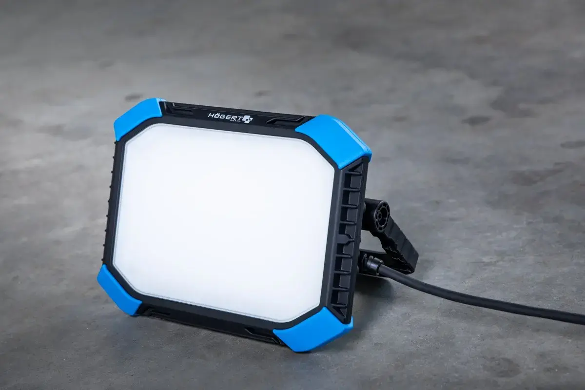 HOGERT HT1E453 portable construction floodlight 3200 lm Photo 3