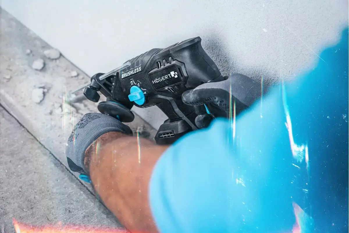 Cordless rotary hammer HOGERT HT2E228-0CH 18V SDS+ Photo 5