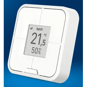 Wall-mounted wireless smart controller FRITZ Smart Control 440 — White, 69×69×18 mm
