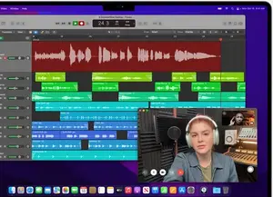 Three studio‑quality mics.